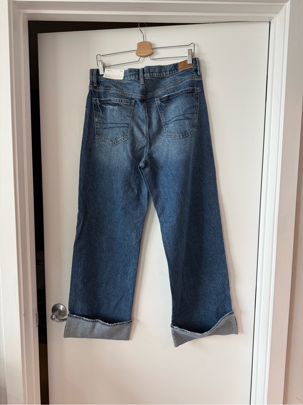 American Eagle Outfitters Relaxed Wide-Leg Blue Cuffed Jeans - Picture 2 of 6